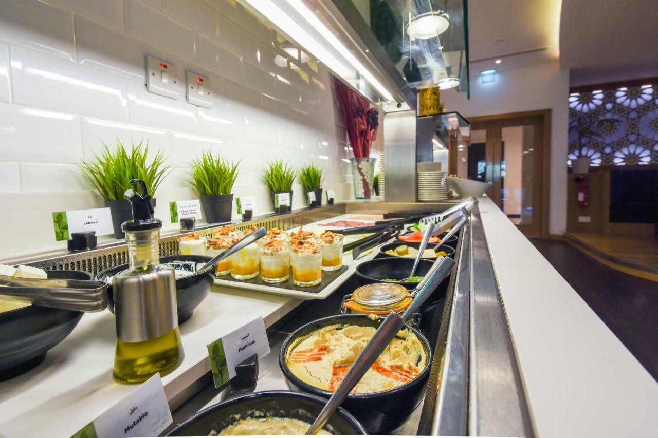 Premier International Airport Готель 3*